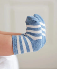 Load image into Gallery viewer, Organic Cotton Baby Socks - Blue Stripes