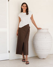 Load image into Gallery viewer, CONTRAST STITCH MIDI SKIRT