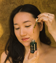 Load image into Gallery viewer, Serum Of Clear