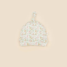 Load image into Gallery viewer, Organic Cotton Beanie - Daisies